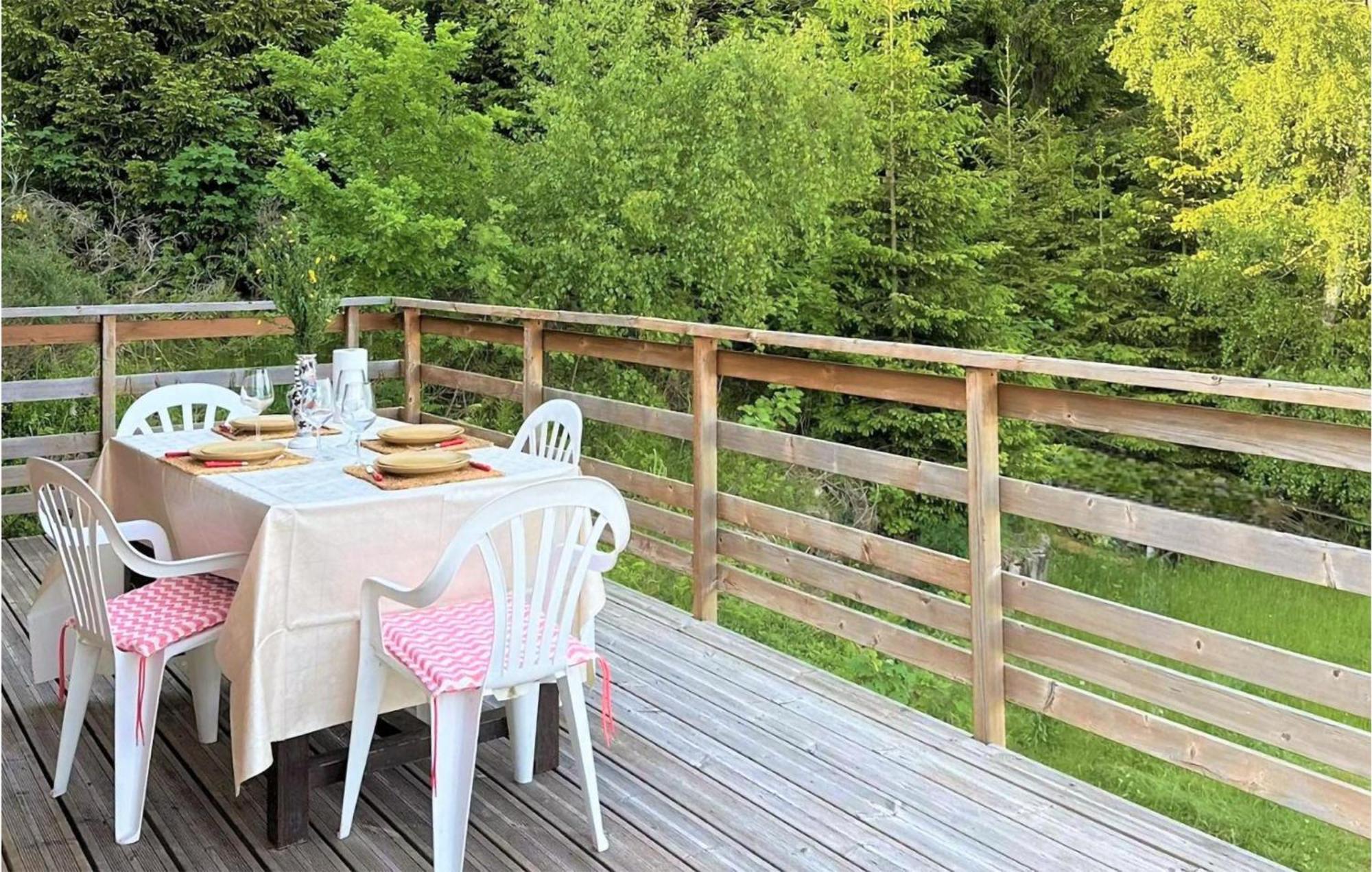 Gorgeous Apartment In Gerardmer With Kitchen Exterior photo