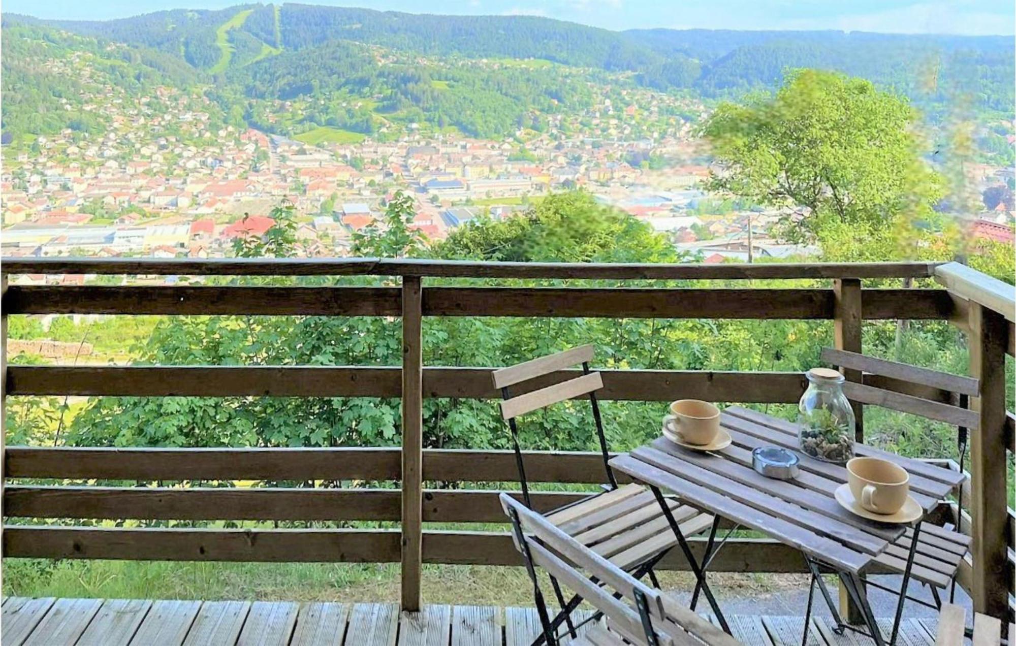 Gorgeous Apartment In Gerardmer With Kitchen Exterior photo